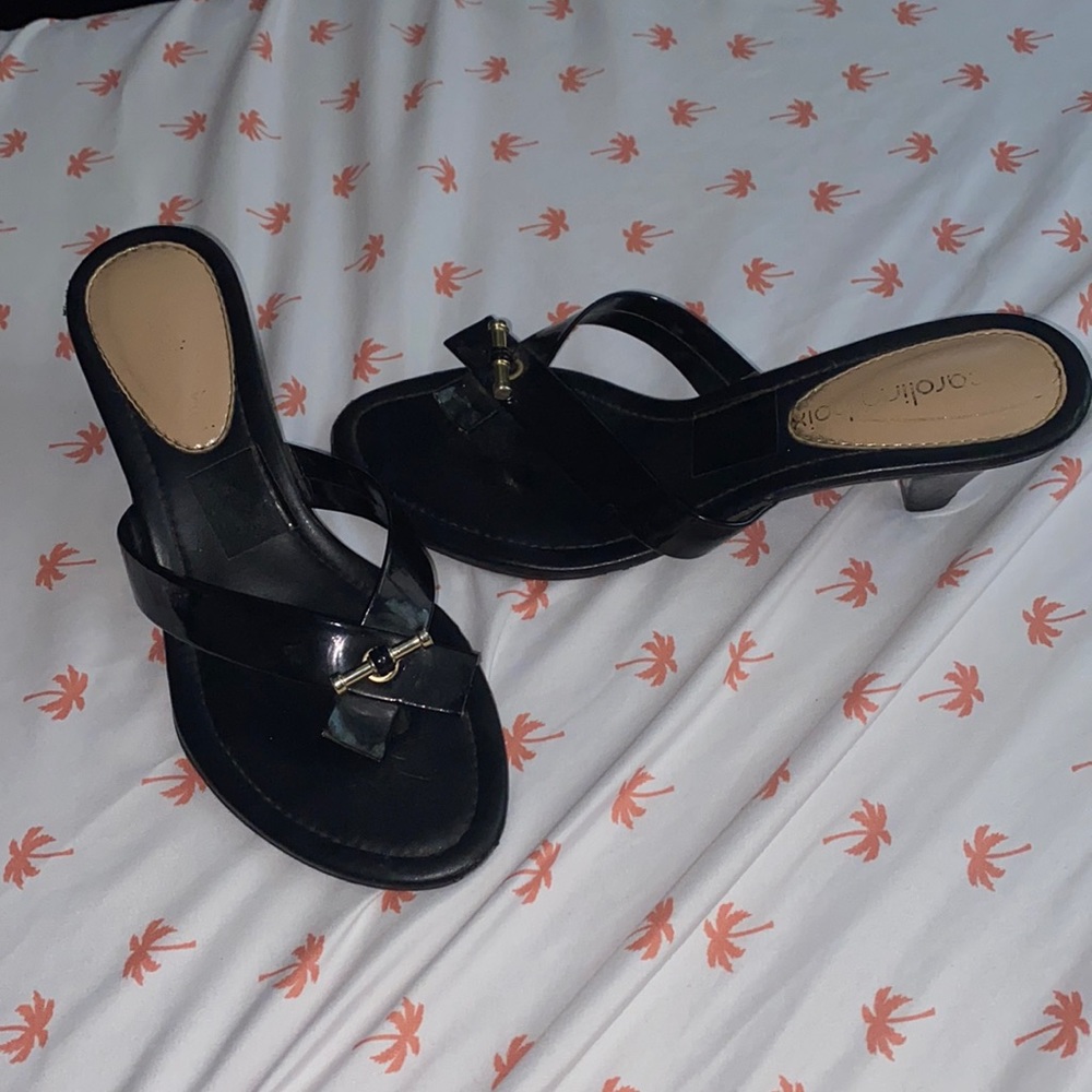 Small heeled, black shoe, size 8